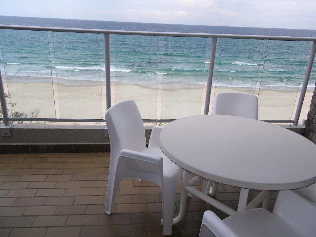 Pacific Surf Absolute Beachfront Apartments Голд-Кост Екстер'єр фото
