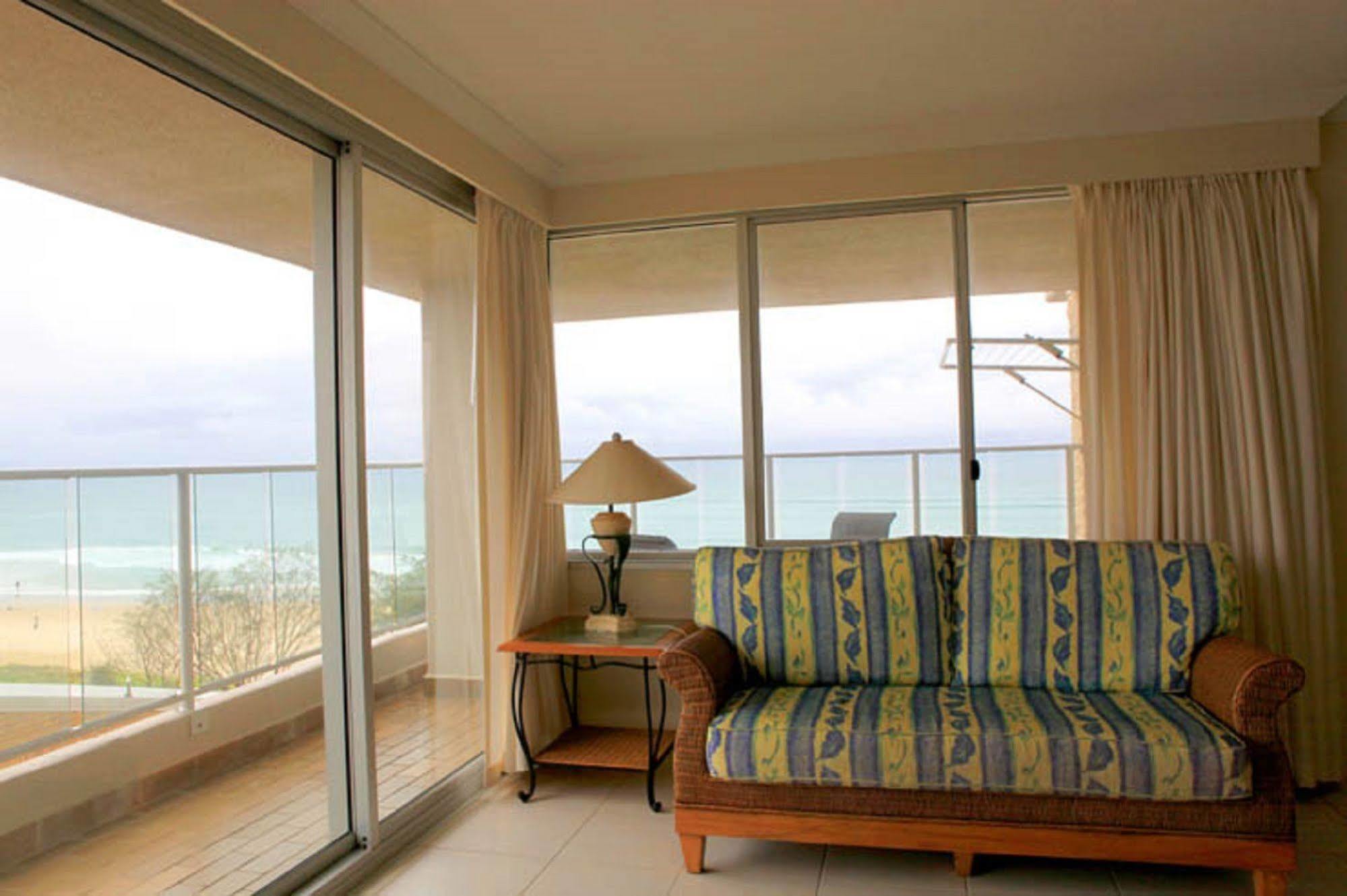 Pacific Surf Absolute Beachfront Apartments Голд-Кост Екстер'єр фото
