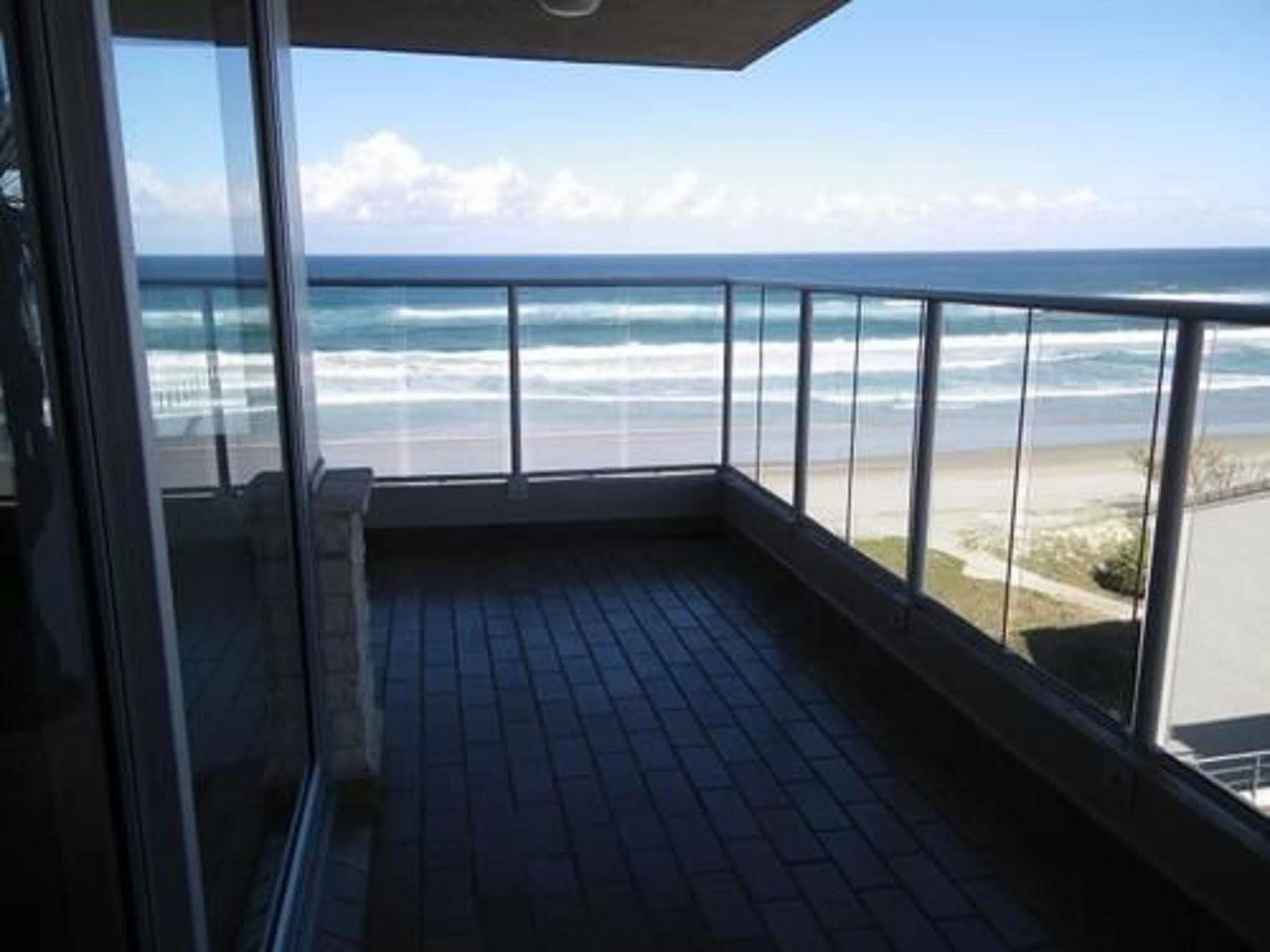 Pacific Surf Absolute Beachfront Apartments Голд-Кост Екстер'єр фото